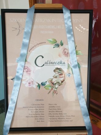 plakat informacja o przedstawieniu Calineczka